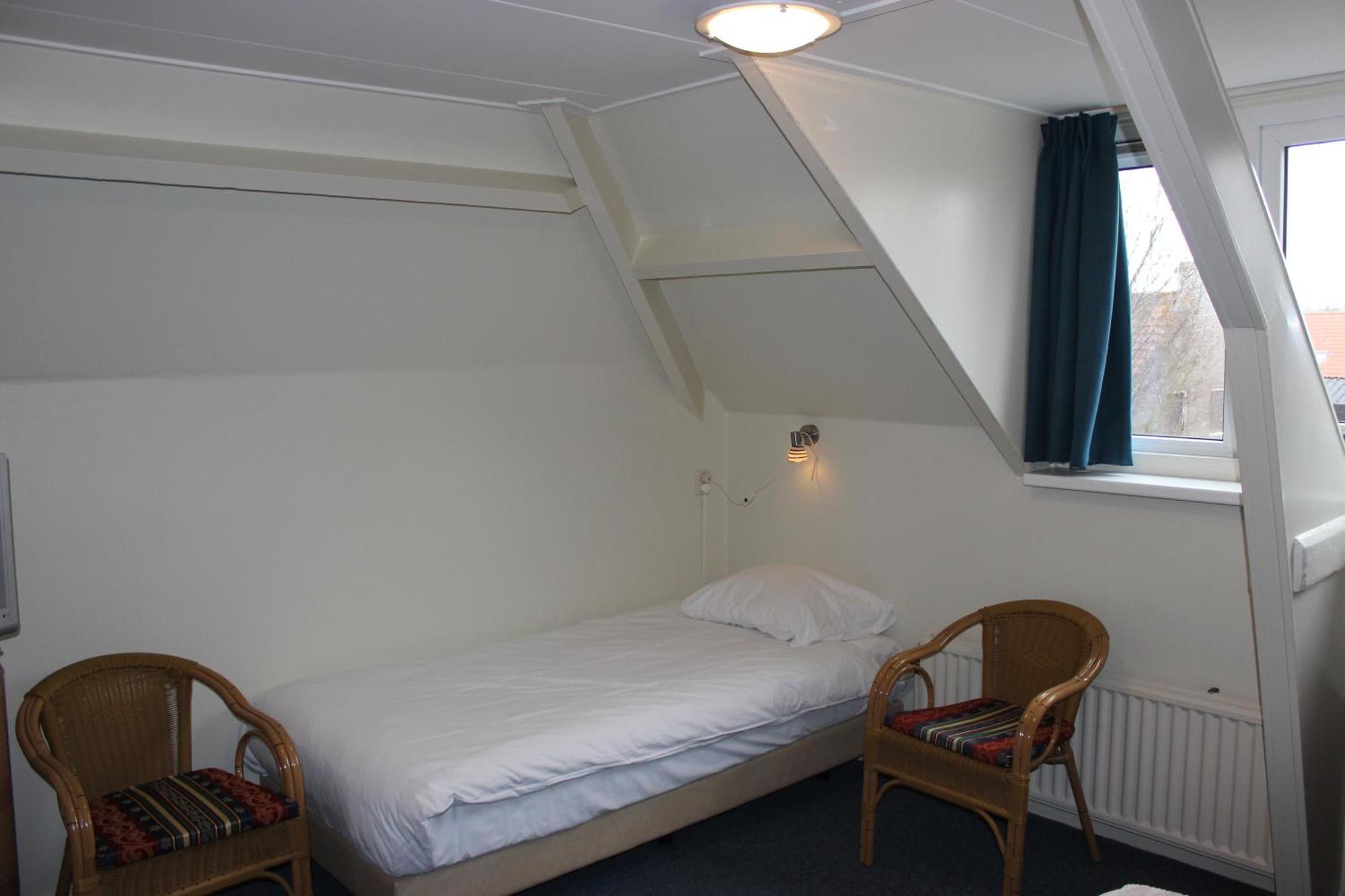 Hotel "De Klok" Buren  Rom bilde