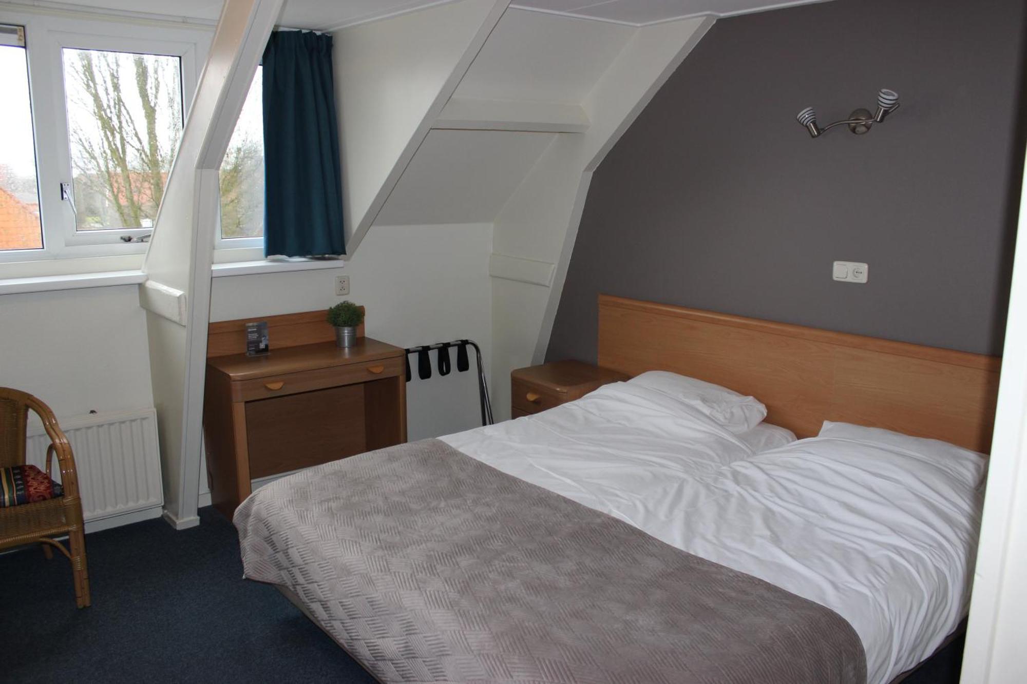 Hotel "De Klok" Buren  Rom bilde